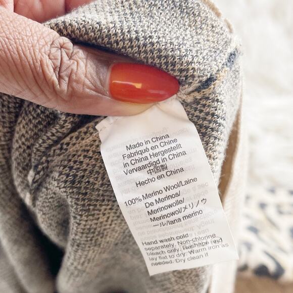 J. Crew Merino Women's Wool Leopard Crewneck Sweater Sweatshirt Size XS - Picture 4 of 5